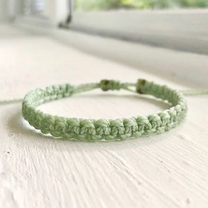 $9 BUNDLED🌿 Sage Square-knot Macrame Bracelet